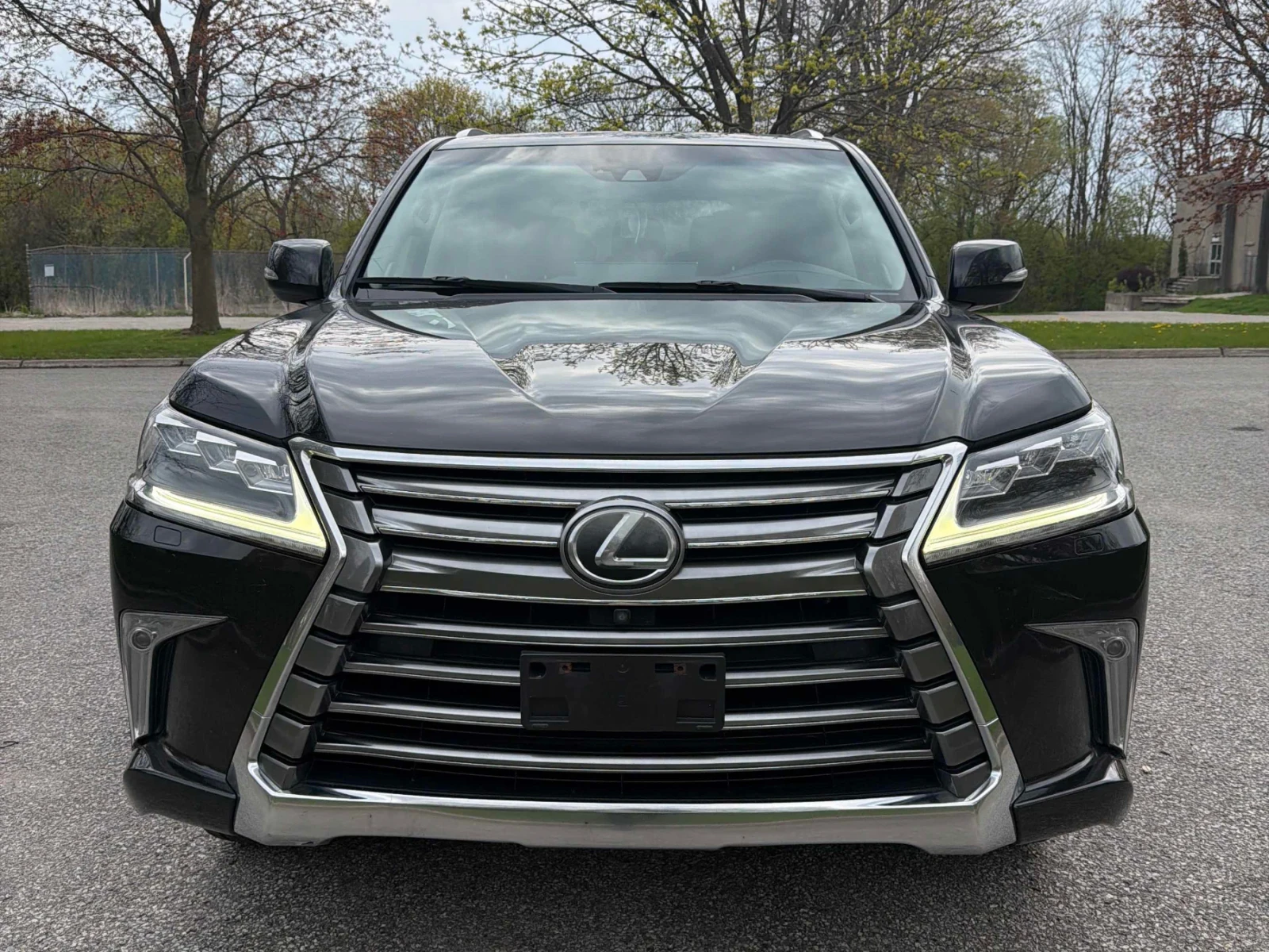 Lexus LX 570 HEAD UP * ОБДУХВАНЕ * MARK LEVINSON * БЕЗ ИНЦИДЕНТ, снимка 2 - Автомобили и джипове - 54493677