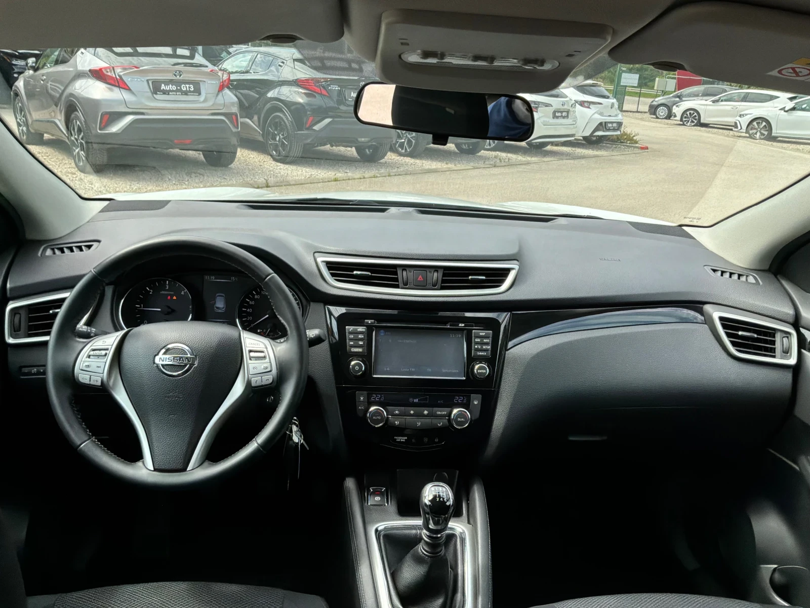 Nissan Qashqai 1.5D 110k.с 6ск. NAVI, снимка 14 - Автомобили и джипове - 54618930