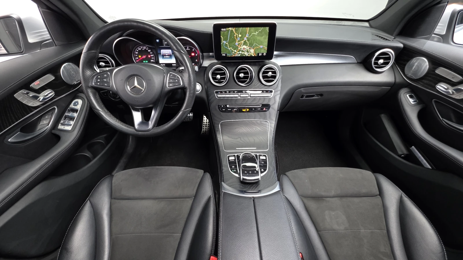 Mercedes-Benz GLC 250 КУПЕ| ПАНО| 360| HUD| ПОДГРЕВ, снимка 6 - Автомобили и джипове - 54621374