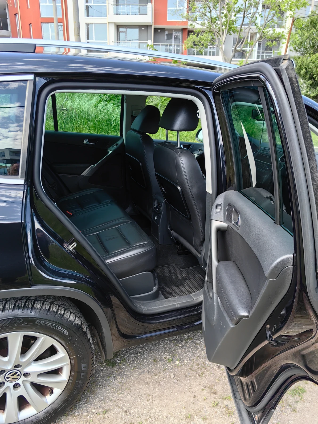 VW Tiguan 4х4, снимка 6 - Автомобили и джипове - 54797919