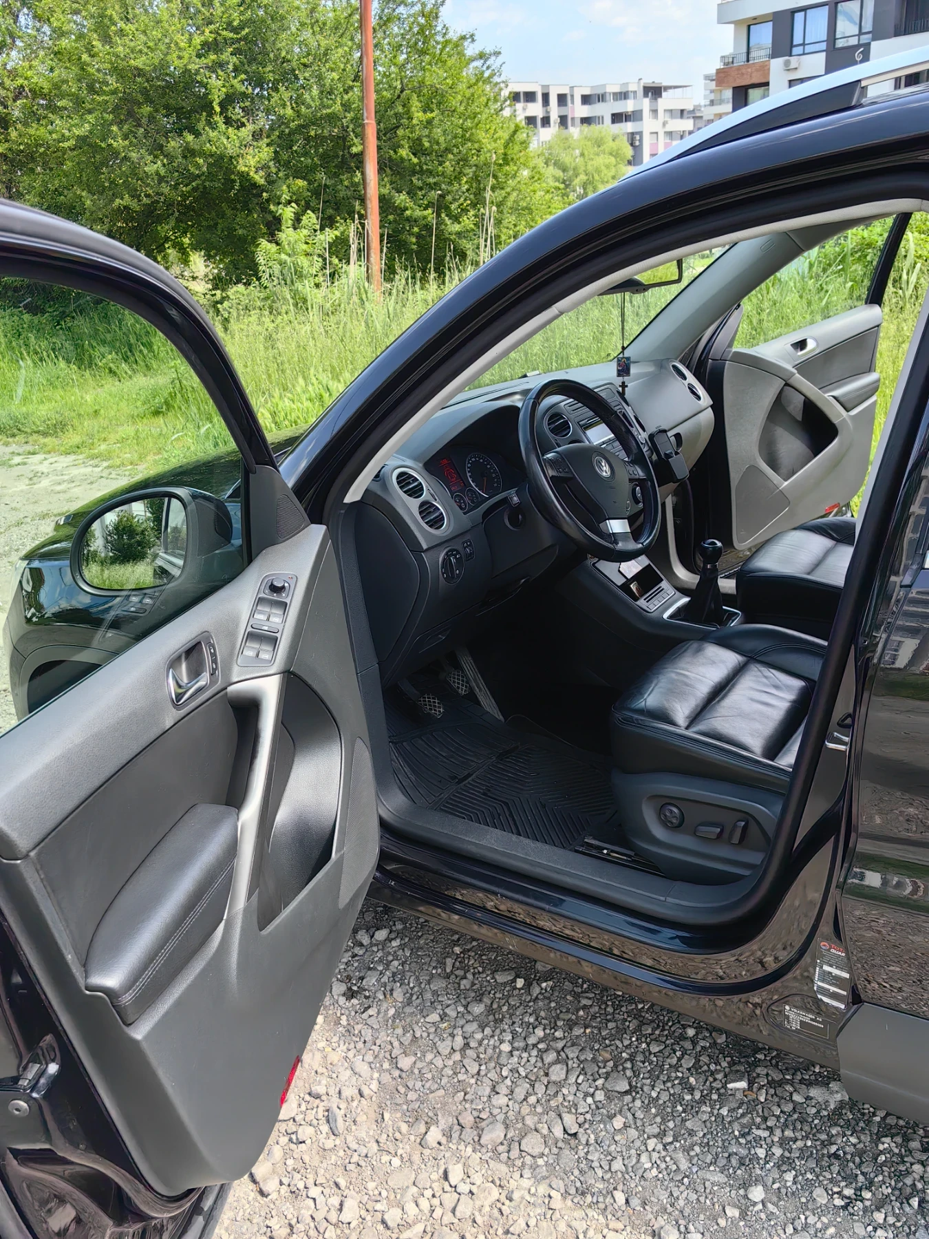 VW Tiguan 4х4, снимка 10 - Автомобили и джипове - 54797919