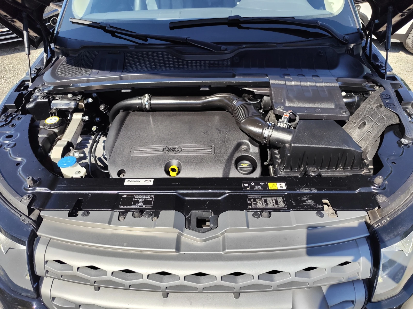 Land Rover Range Rover Evoque 2.2TD4* PRESTIGE* 4X4* LED* EURO 5B* , снимка 15 - Автомобили и джипове - 55049668