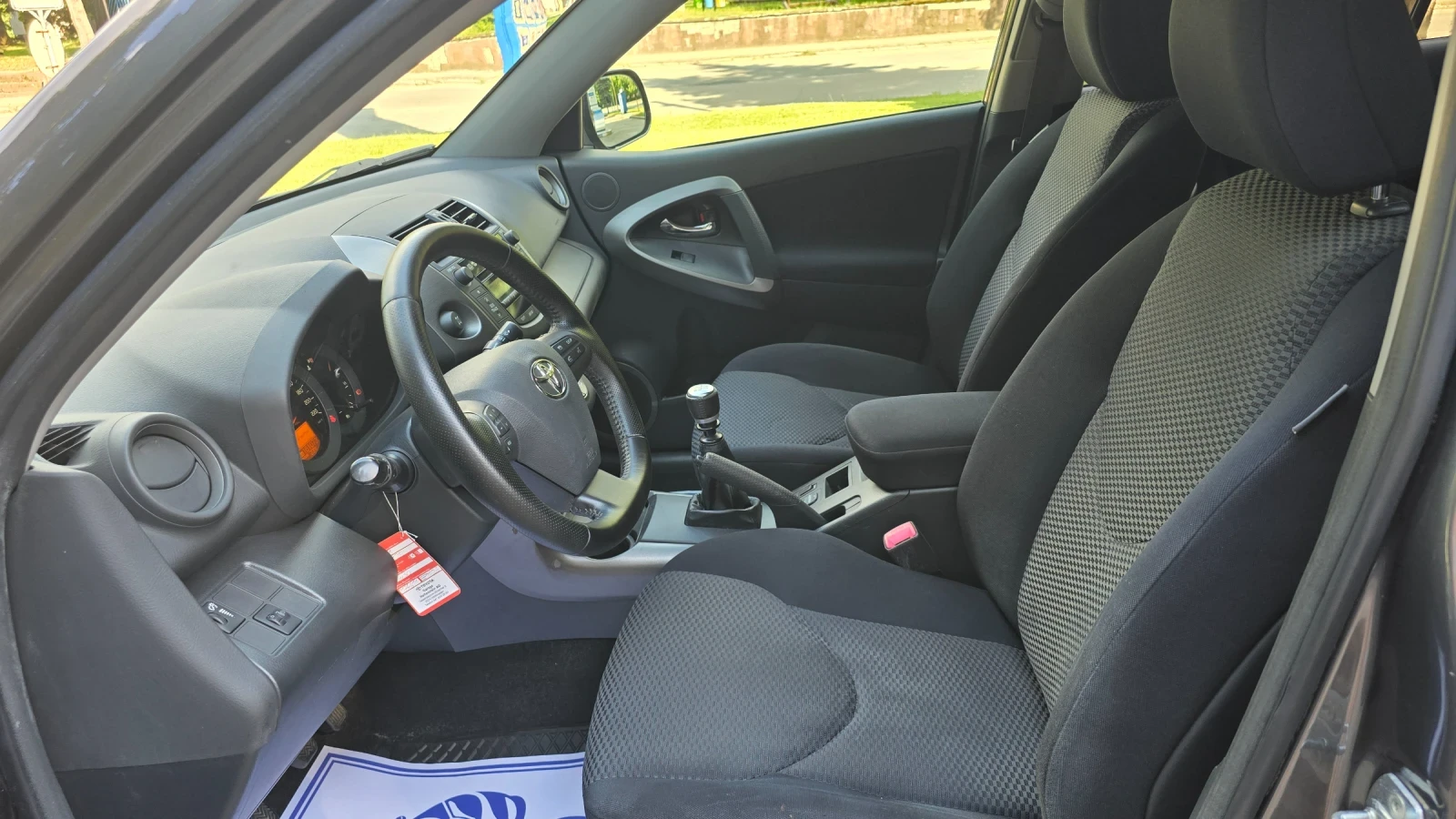 Toyota Rav4 2.0i 4X4 ШВЕЙЦАРИЯ , снимка 9 - Автомобили и джипове - 55170744