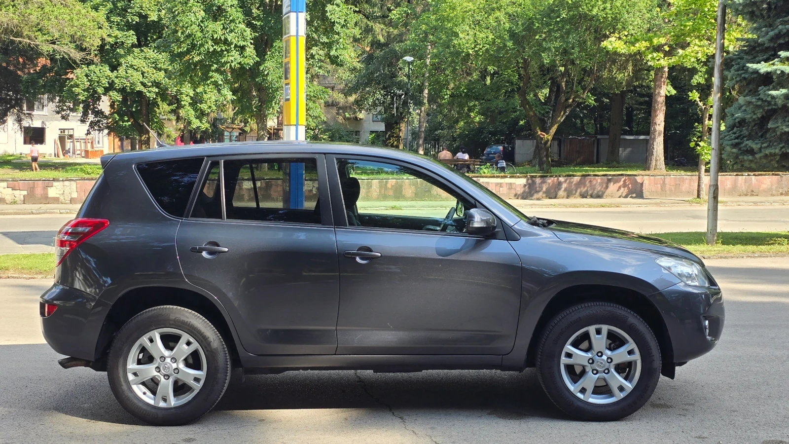 Toyota Rav4 2.0i 4X4 ШВЕЙЦАРИЯ , снимка 4 - Автомобили и джипове - 55170744