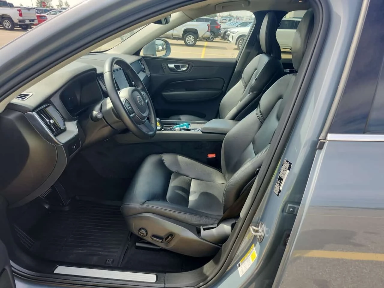 Volvo XC60 * CORE * CARFAX * , снимка 5 - Автомобили и джипове - 55508196