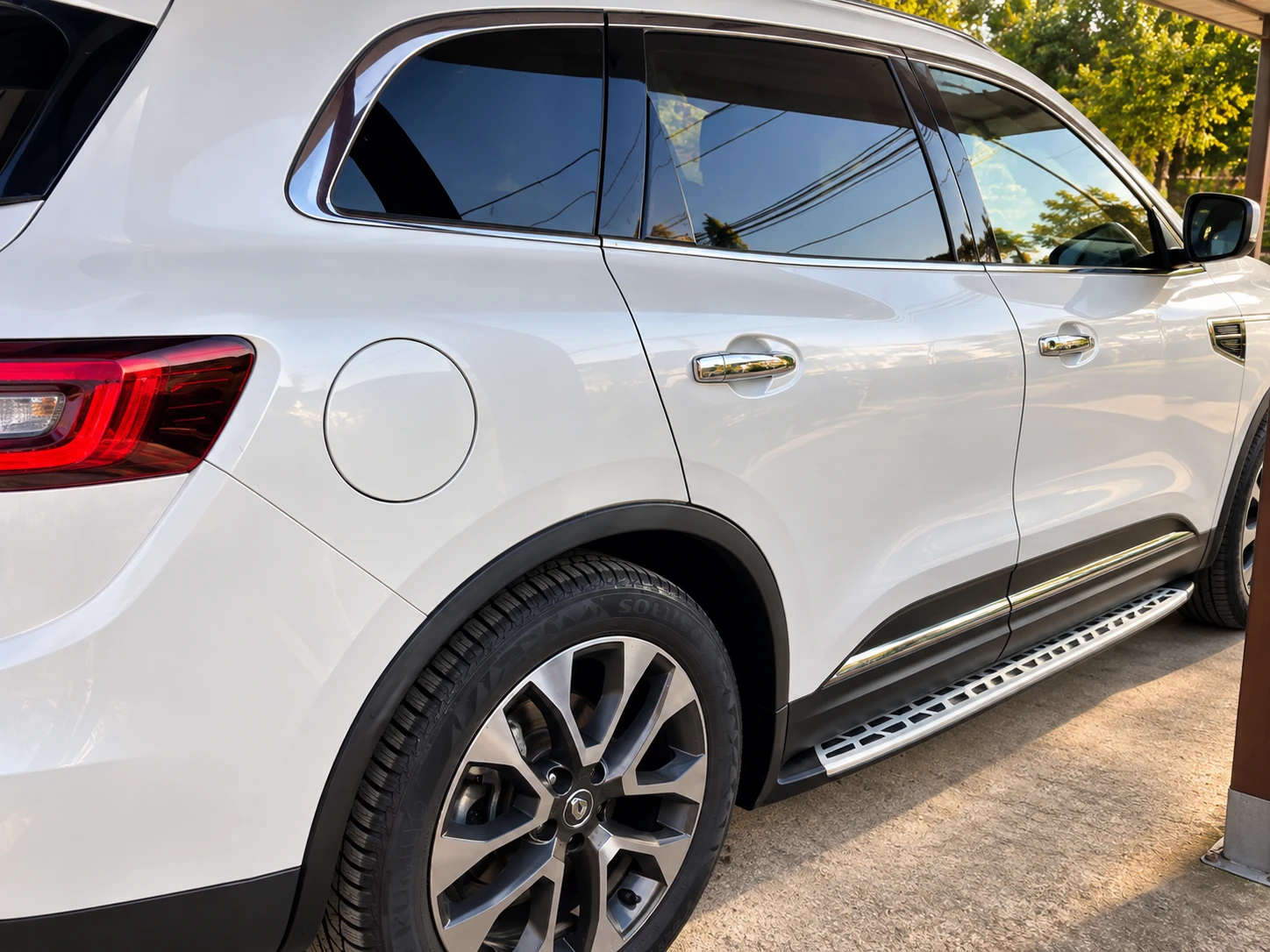 Renault Koleos, снимка 2 - Автомобили и джипове - 56325028