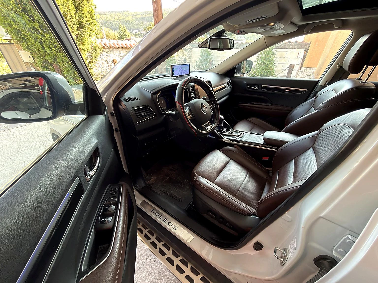 Renault Koleos, снимка 7 - Автомобили и джипове - 56325028