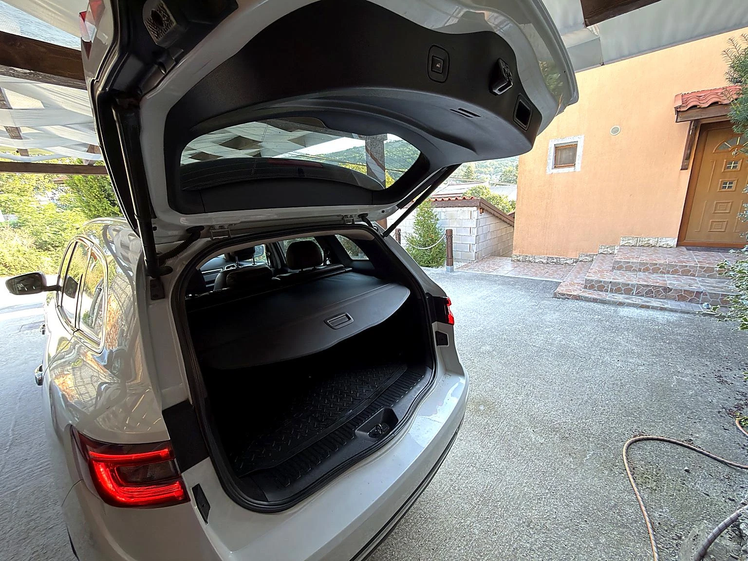 Renault Koleos, снимка 4 - Автомобили и джипове - 56325028