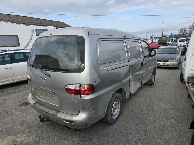 Hyundai H1 2.5CRDI 140кс Facelift на части, снимка 3 - Бусове и автобуси - 49296511