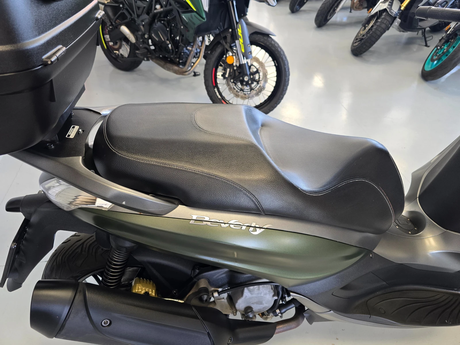 Piaggio Beverly 350ie, ABS-ASR, 2018г., снимка 11 - Мотоциклети и мототехника - 55851531
