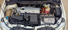 Toyota Auris 1.8 Hybrid  | Mobile.bg    16