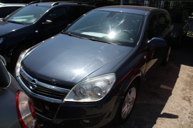 Opel Astra FaceLift 1.7ЦДТИ Нов внос, снимка 2 - Автомобили и джипове - 47403433