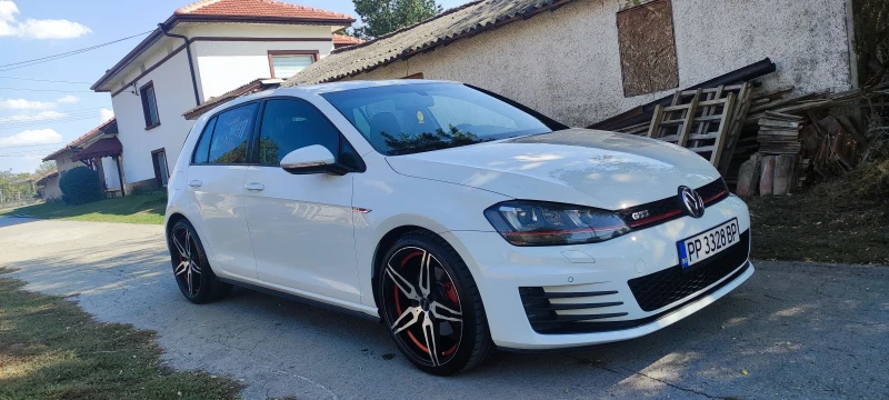 VW Golf GTI, снимка 1 - Автомобили и джипове - 48083721