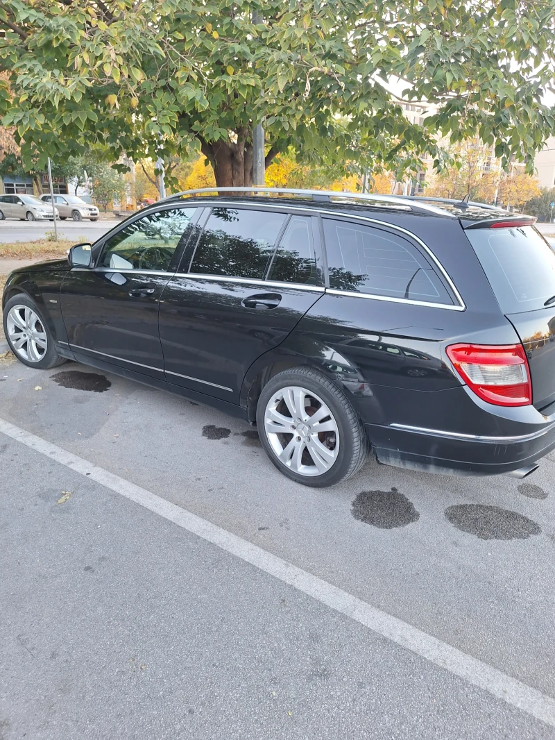 Mercedes-Benz C 220, снимка 4 - Автомобили и джипове - 47805670