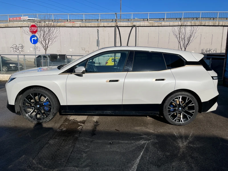 BMW iX xDrive50, снимка 5 - Автомобили и джипове - 48266758