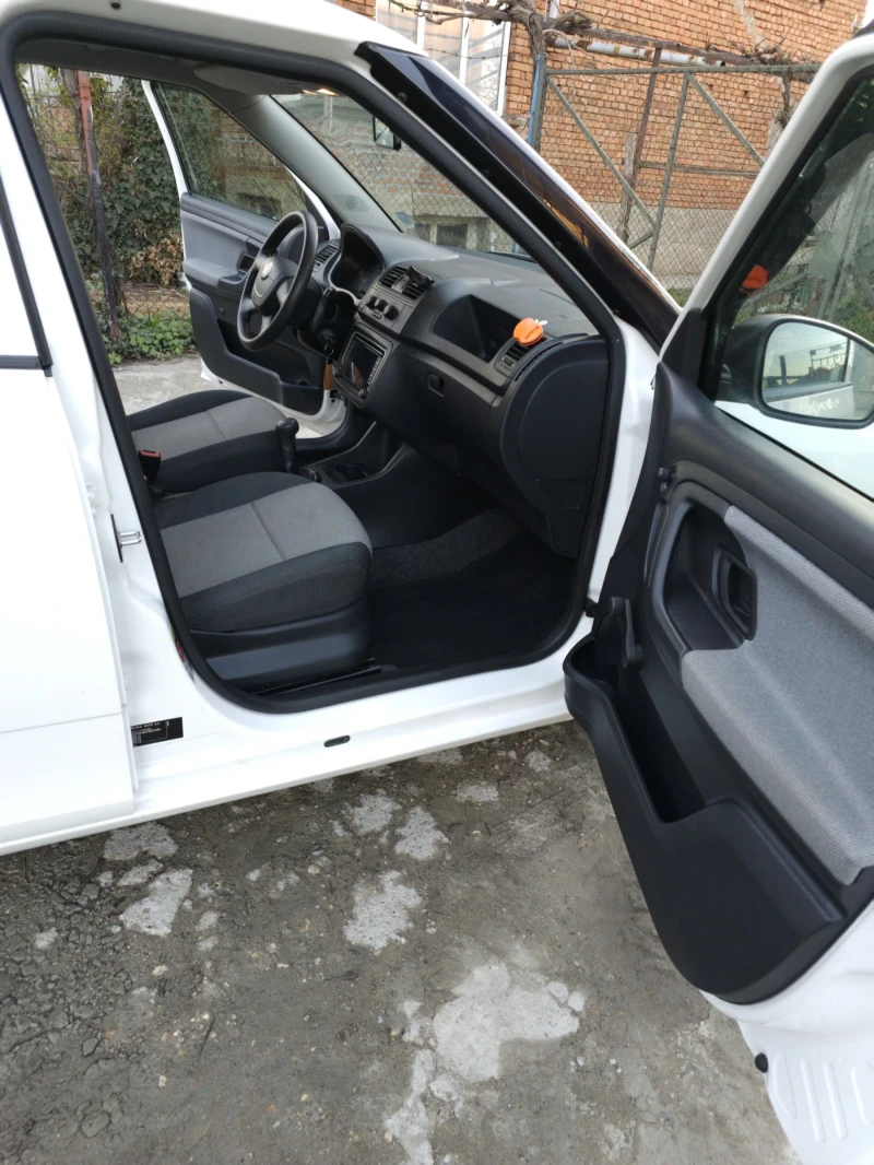 Skoda Fabia, снимка 9 - Автомобили и джипове - 52418637