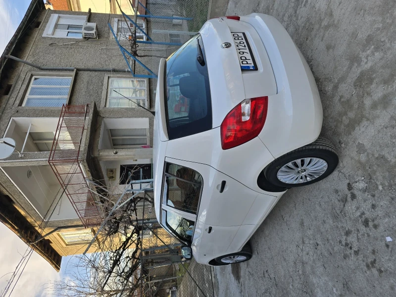 Skoda Fabia, снимка 5 - Автомобили и джипове - 52418637