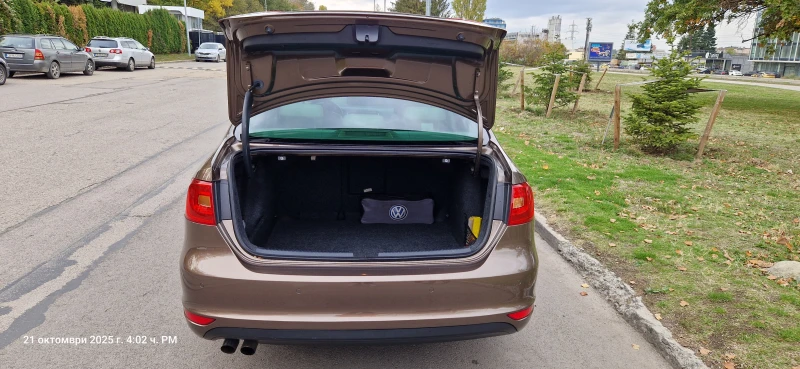 VW Jetta 1, 4 TSI, снимка 8 - Автомобили и джипове - 52351103