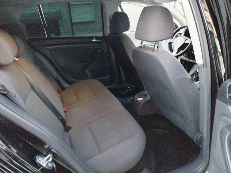VW Golf 1.9 TDI 90кс Малкия данък Уникат , снимка 16 - Автомобили и джипове - 52816522