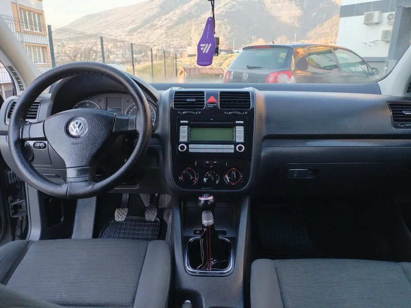 VW Golf 1.9 TDI 90кс Малкия данък Уникат , снимка 12 - Автомобили и джипове - 52816522