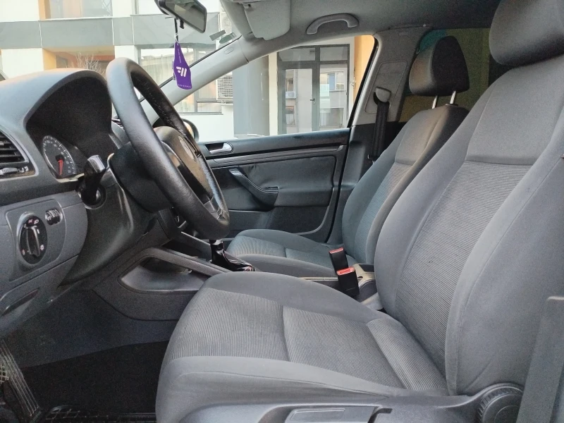 VW Golf 1.9 TDI 90кс Малкия данък Уникат , снимка 13 - Автомобили и джипове - 52816522