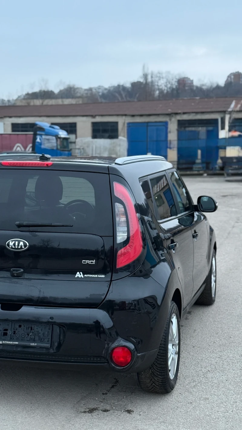 Kia Soul 1.6 CRDi АВТОМАТИК ПАНОРАМА КОЖА СЕРВИЗНА ИСТОРИЯ, снимка 3 - Автомобили и джипове - 52859485