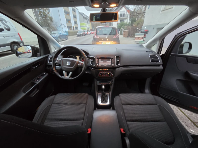 Seat Alhambra 2.0TDI-170кс= АВТОМАТ= DSG= ПАНО, снимка 16 - Автомобили и джипове - 53016018