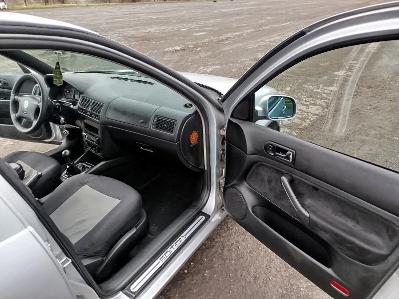 VW Golf 1.9 , снимка 10 - Автомобили и джипове - 53293519