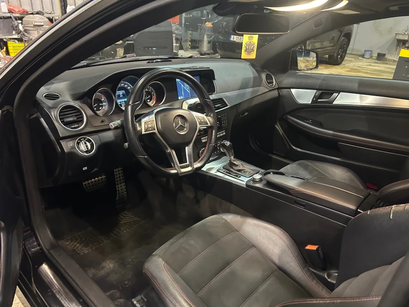 Mercedes-Benz C 350, снимка 10 - Автомобили и джипове - 53457904