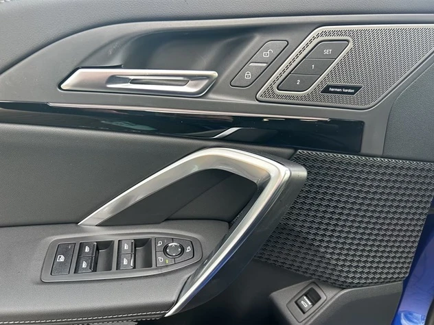 BMW iX1 eDrive20 = M-Sport = Shadow Line �������� | Mobile.bg � ����������� 6