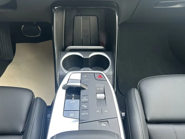 BMW iX1 eDrive20 = M-Sport = Shadow Line �������� | Mobile.bg � ����������� 10