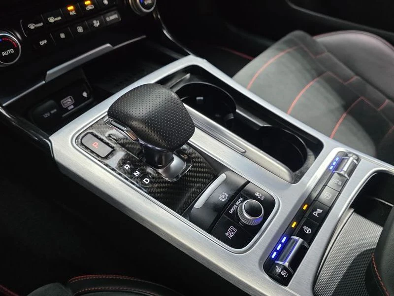 Kia Stinger 3.3 Automatic, снимка 10 - Автомобили и джипове - 55587633
