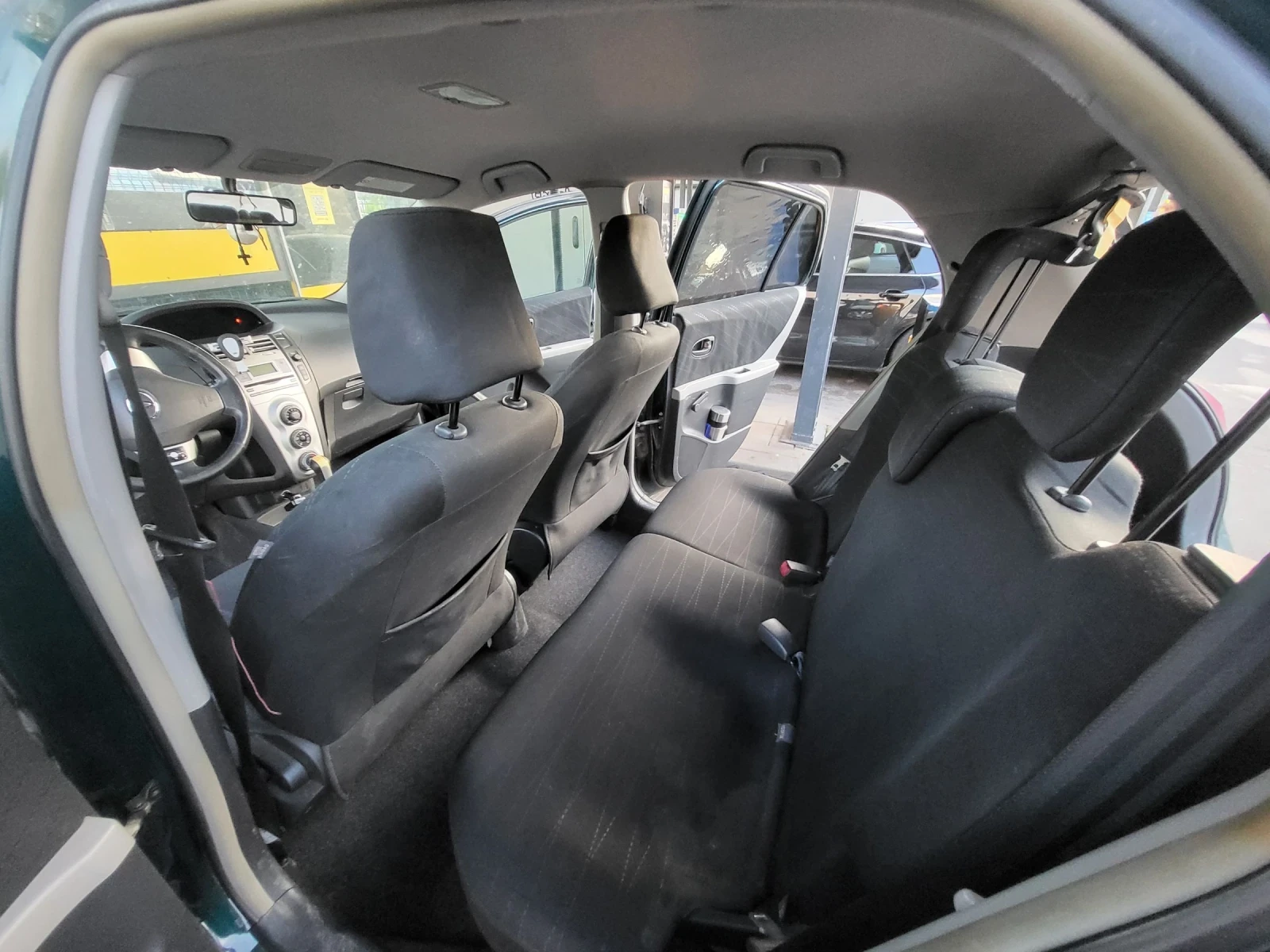 Toyota Yaris  - изображение 7