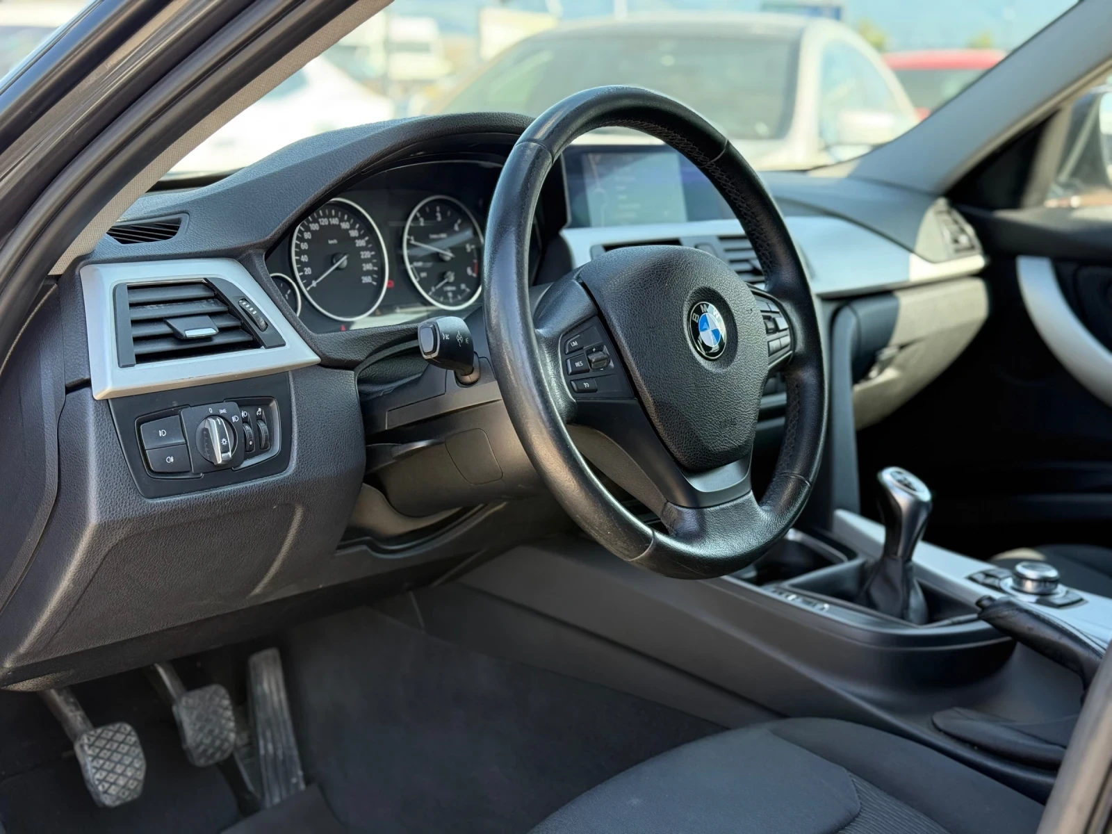 BMW 316 D* 2015г* РЪЧКА* 177.000КМ* ТОП СЪСТОЯНИЕ*  - изображение 7