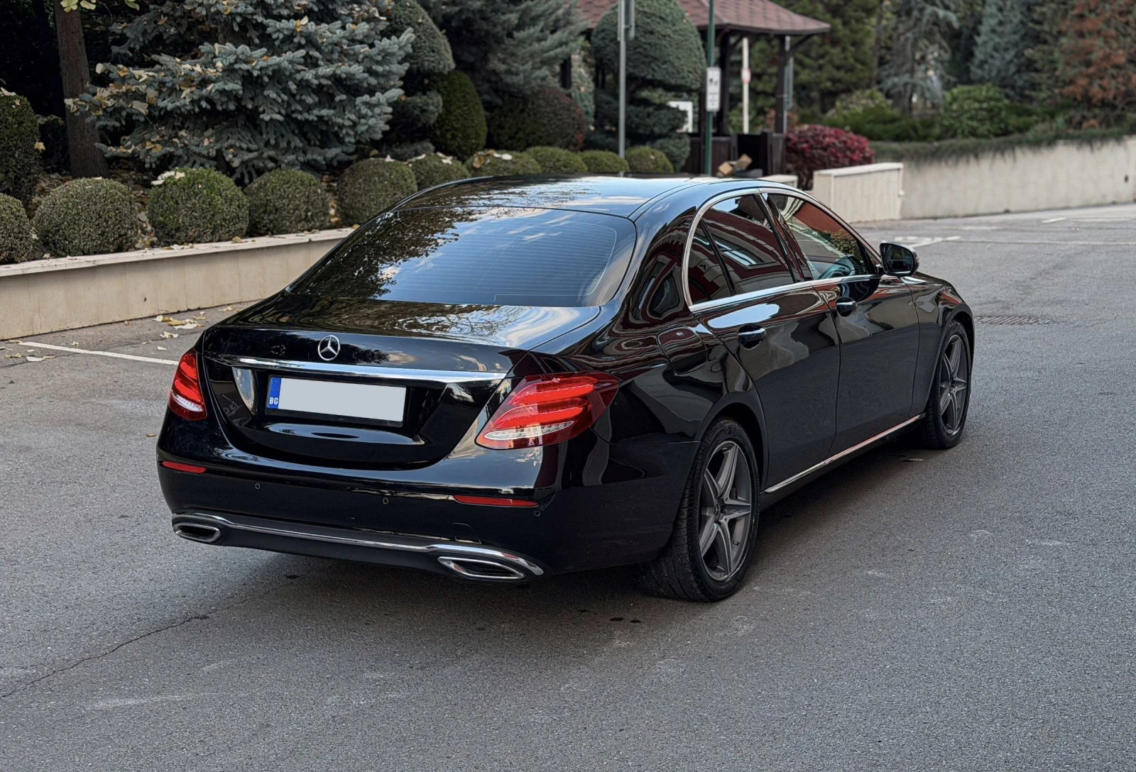 Mercedes-Benz E 220 Avantgarde 2018 автентичен ТОП - изображение 7