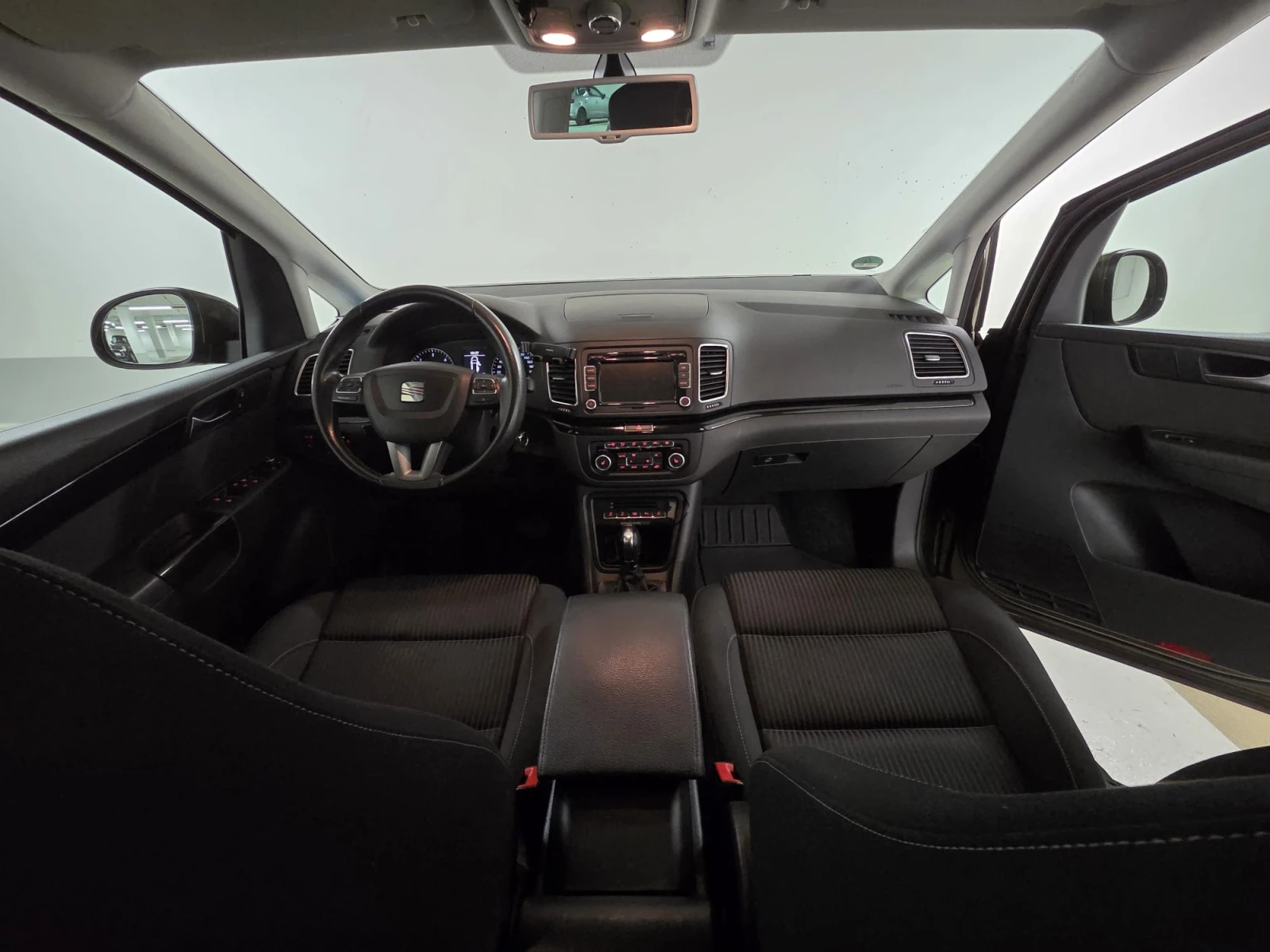 Seat Alhambra 2.0TDI-170кс= АВТОМАТ= DSG= ПАНО - изображение 5