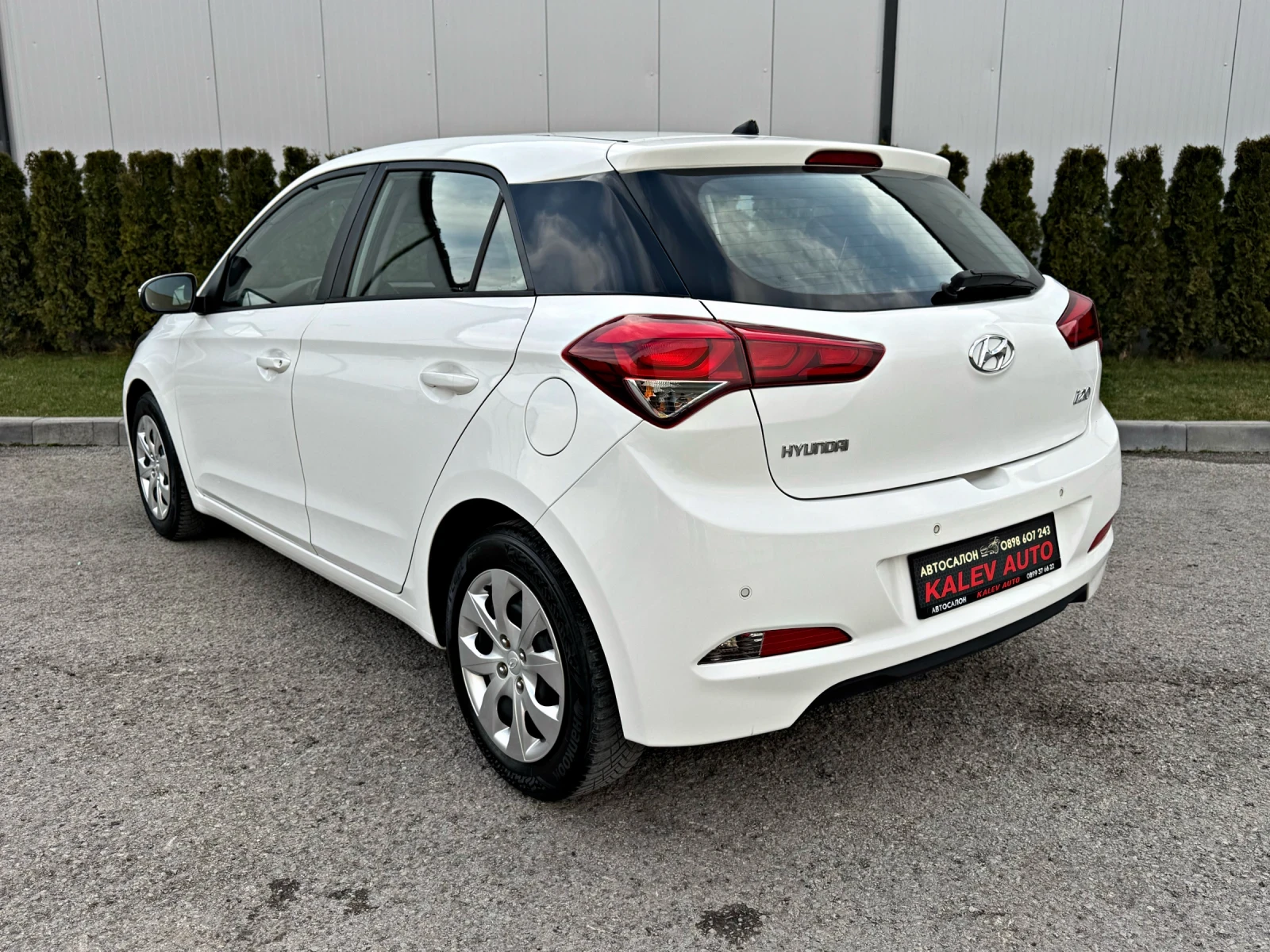 Hyundai I20 1.4i 100к.с* 167000км* ШВЕЙЦАРИЯ!!! - изображение 5