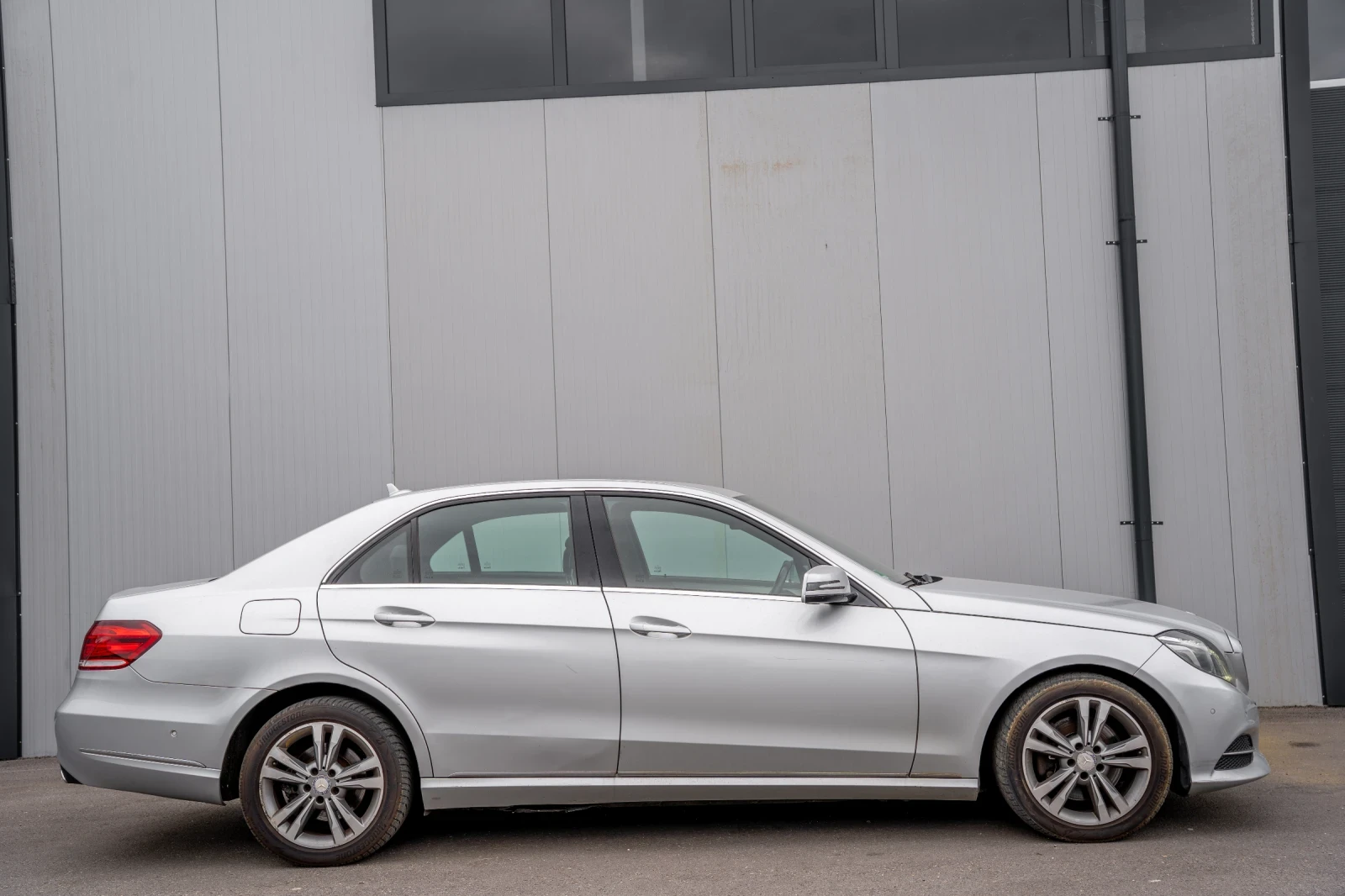 Mercedes-Benz E 350 Лизинг, снимка 5 - Автомобили и джипове - 53943649