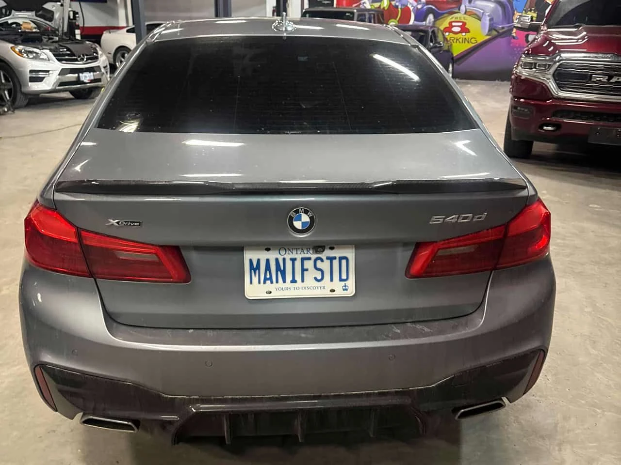 BMW 540 540d xDrive  CARFAX, снимка 4 - Автомобили и джипове - 53959957