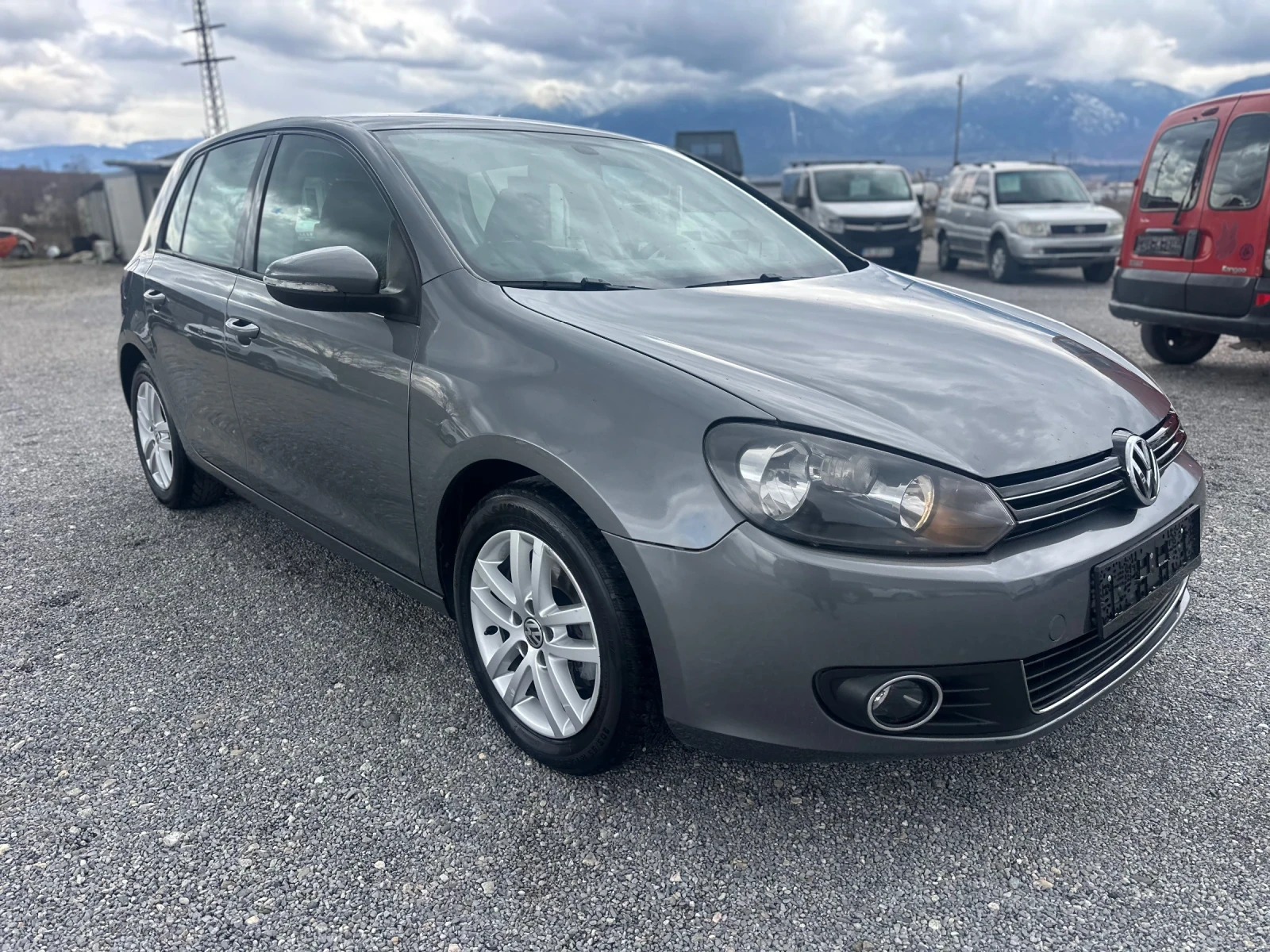 VW Golf 2.0TDI 140ks, снимка 3 - Автомобили и джипове - 54071885