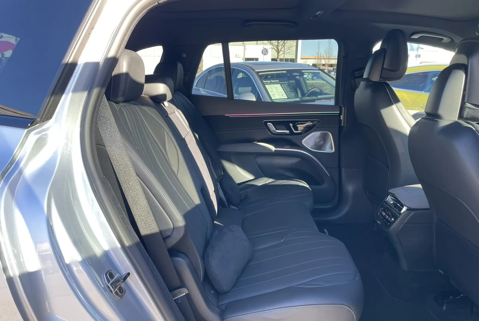 Mercedes-Benz EQS 450 SUV/AMG/4MATIC/AIRMATIC/HEAD UP/PANO | Mobile.bg � ����������� 9