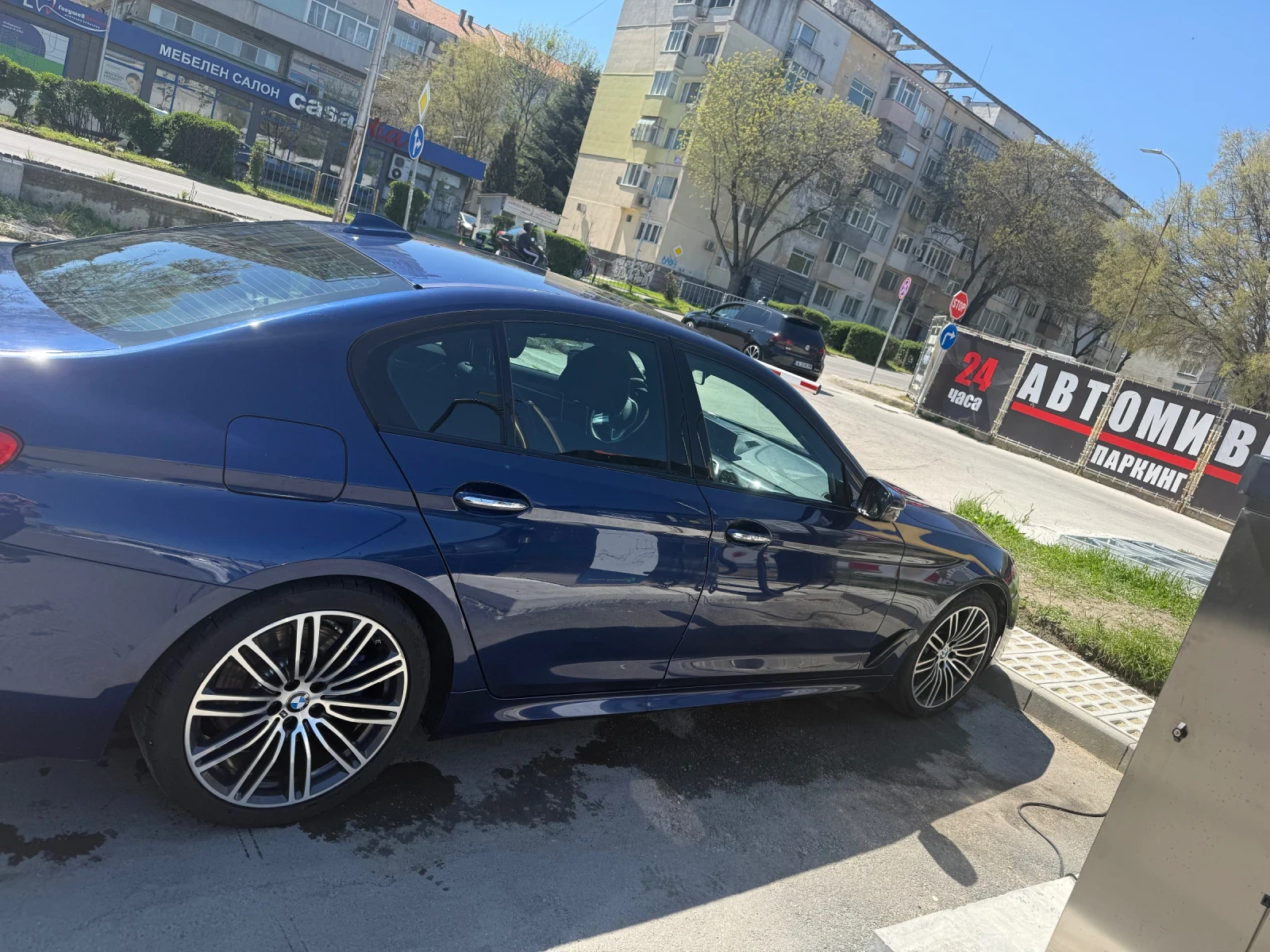 BMW 530 530i M Sport (G30, 2.0i, 255 к.с.), снимка 12 - Автомобили и джипове - 54335821