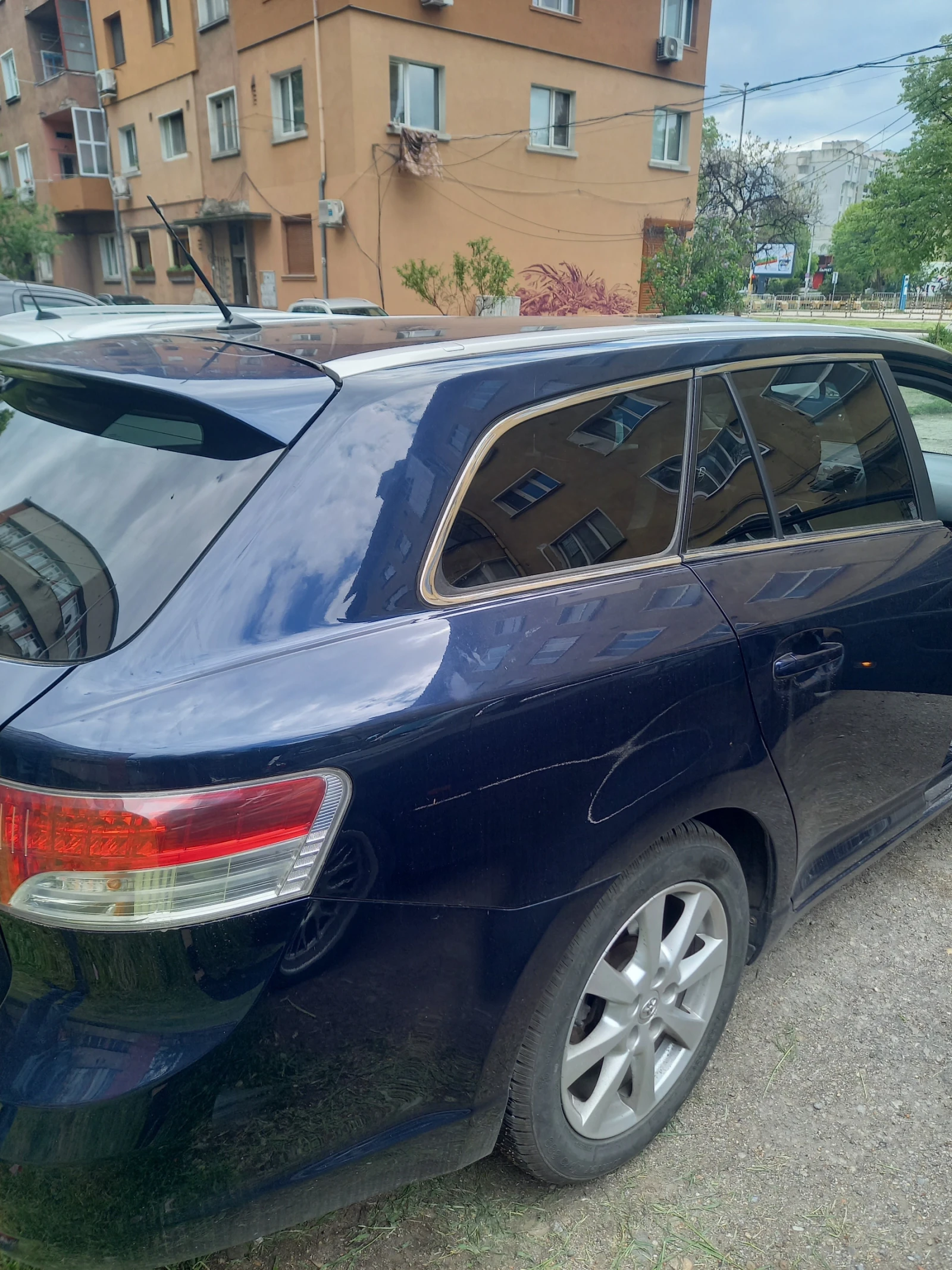 Toyota Avensis, снимка 6 - Автомобили и джипове - 54441634