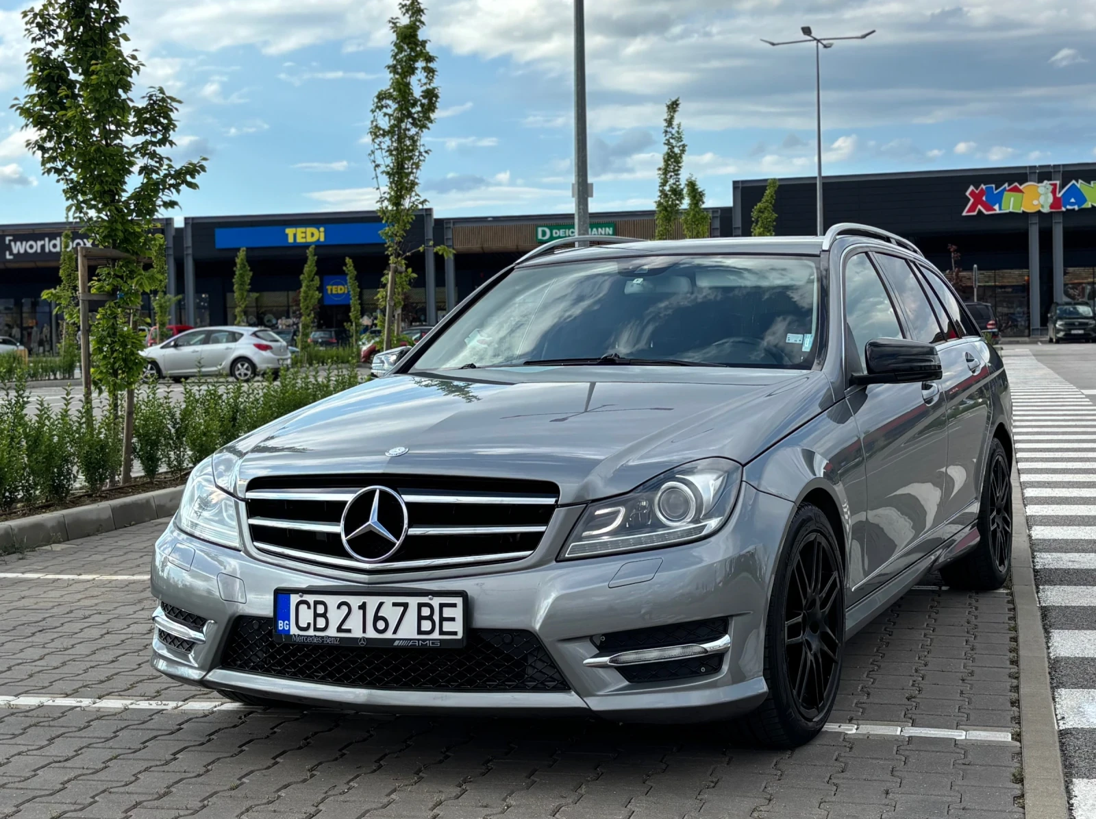 Mercedes-Benz C 250 CDI 4 Matic //AMG//, снимка 2 - Автомобили и джипове - 54755343