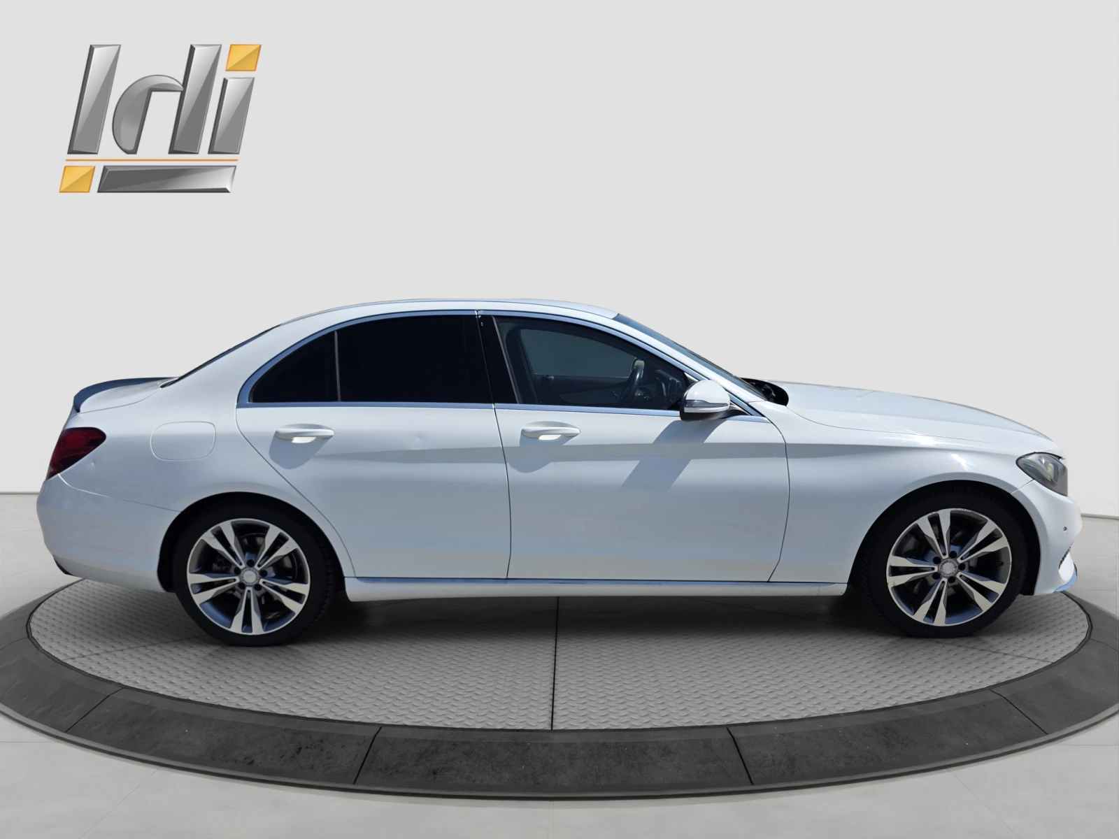 Mercedes-Benz C 300, снимка 7 - Автомобили и джипове - 55142561