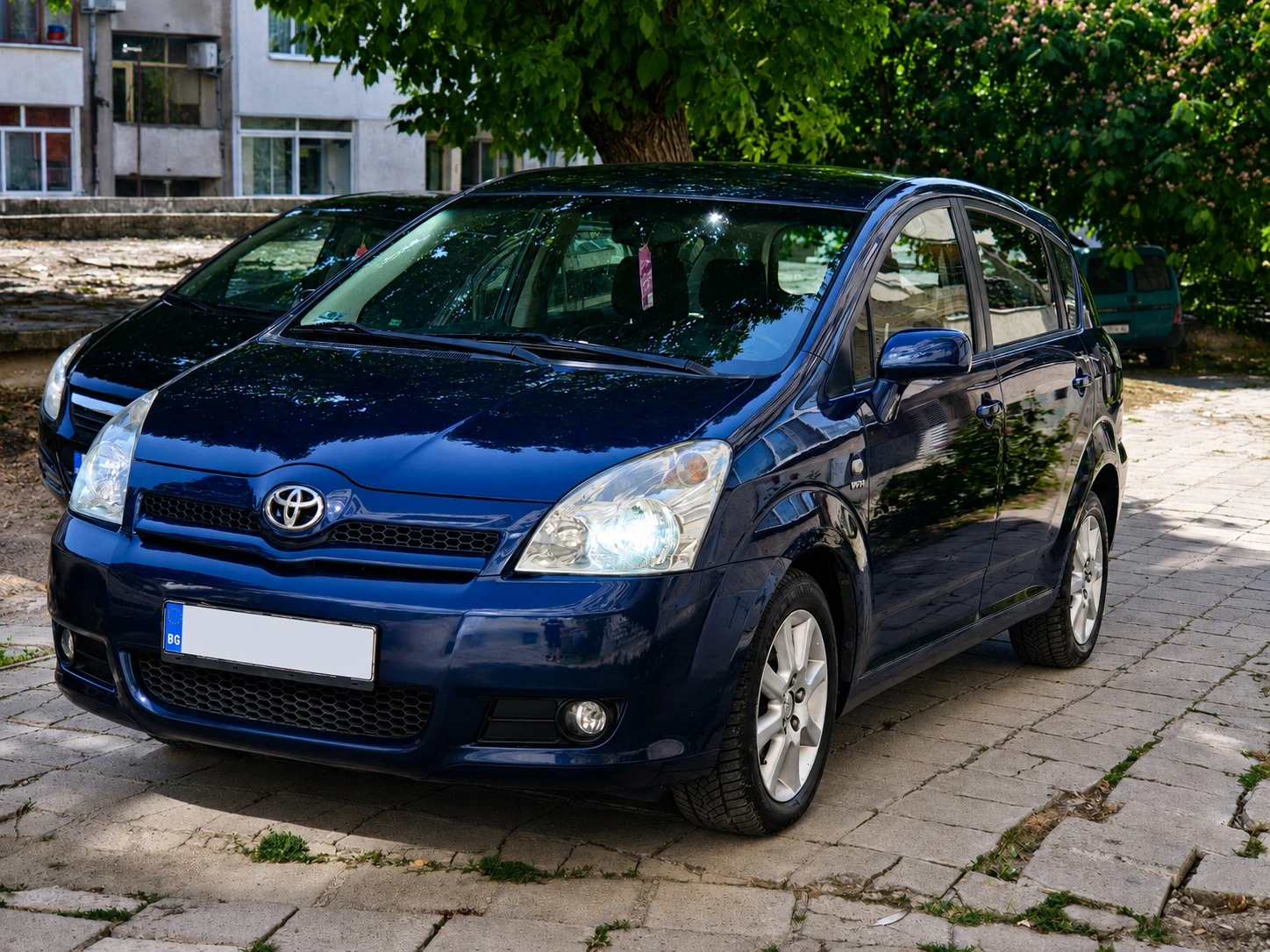 Toyota Corolla verso 1.8Газ/L.Renzo, снимка 2 - Автомобили и джипове - 55893792