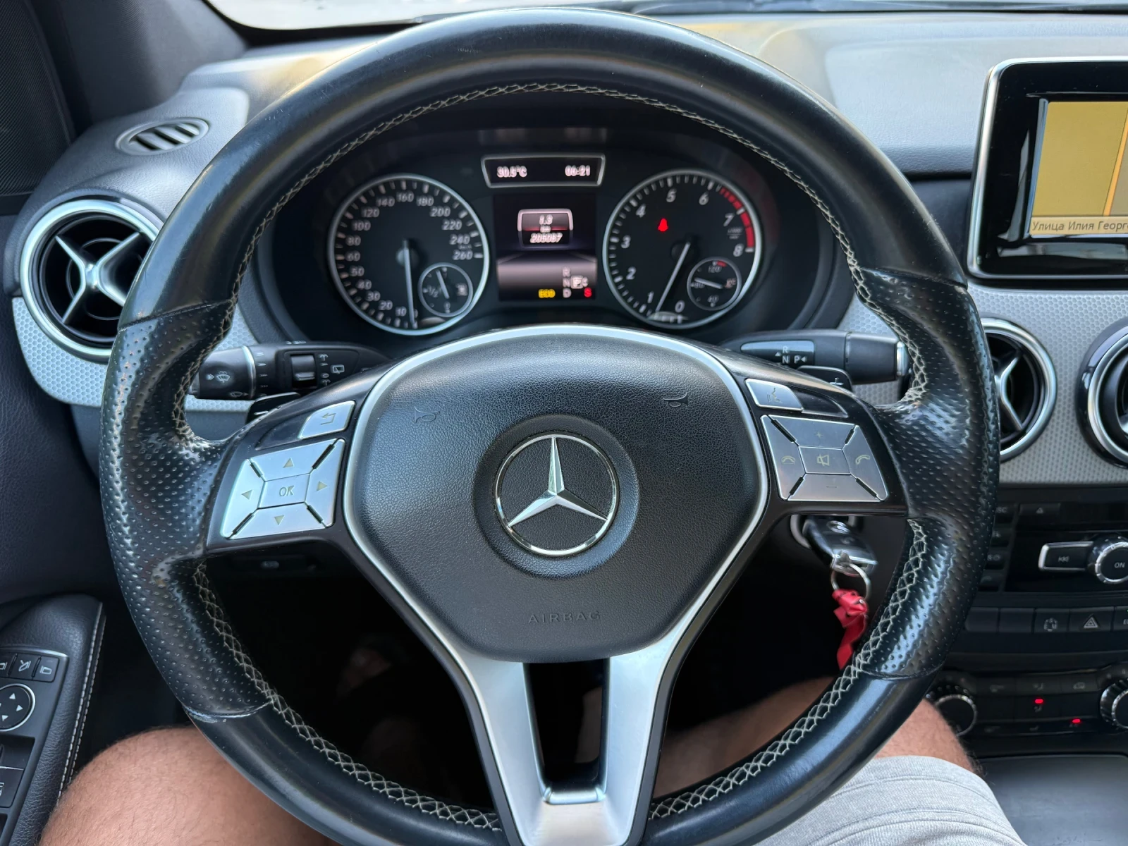 Mercedes-Benz B 200 i-156к.с Executive Автоматик Би Ксенон Камера, снимка 10 - Автомобили и джипове - 55503222