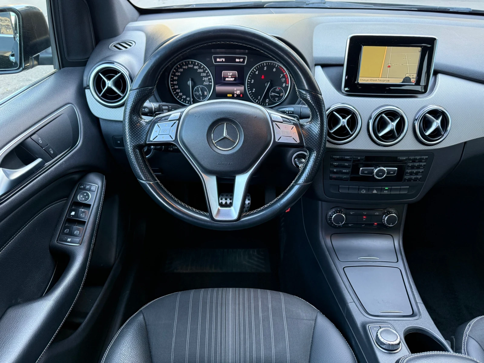 Mercedes-Benz B 200 i-156к.с Executive Автоматик Би Ксенон Камера, снимка 9 - Автомобили и джипове - 55503222