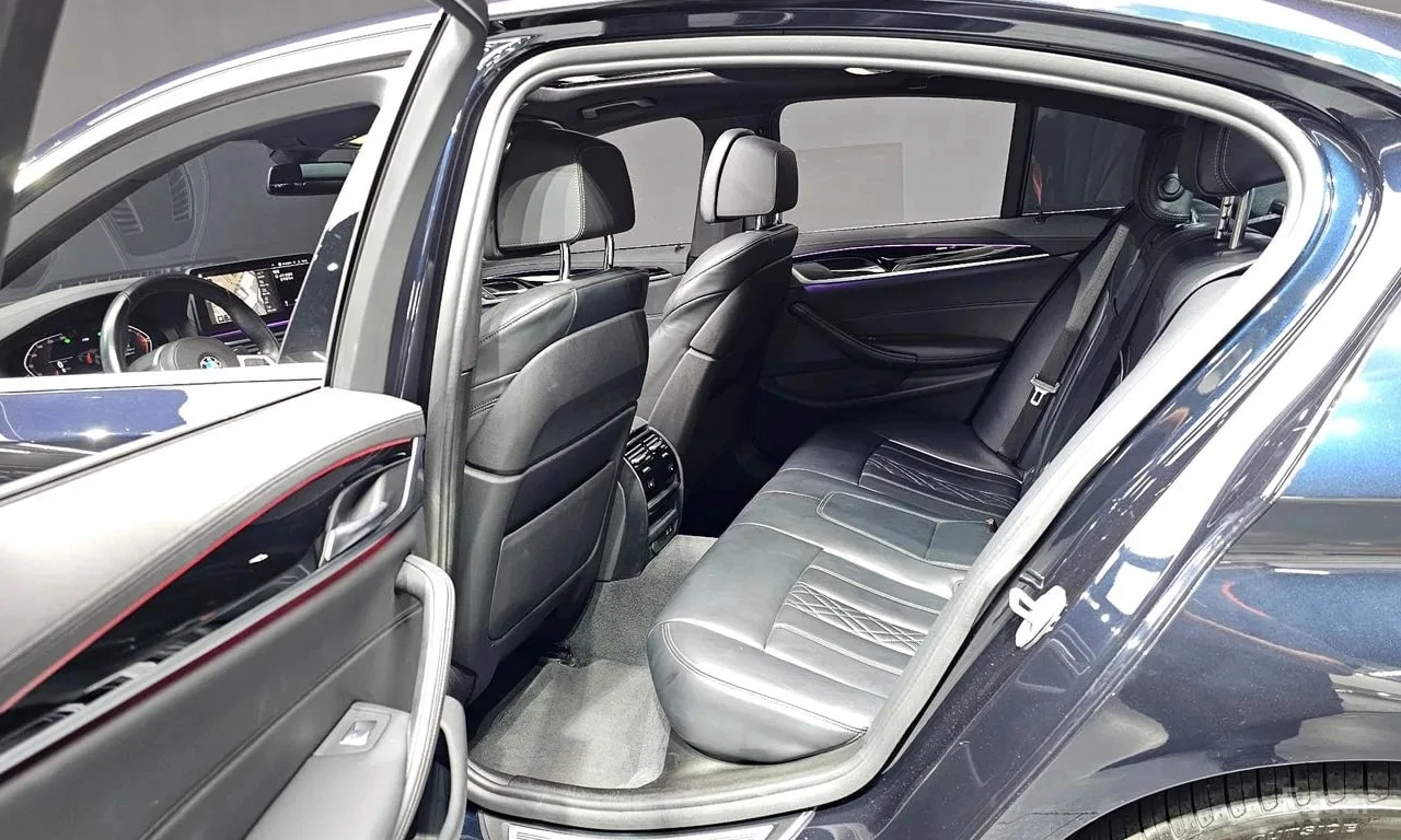 BMW 520 XDRIVE20D * M SPORT* ФИКСИРАНА ЦЕНА ДО БЪЛГАРИЯ*  , снимка 10 - Автомобили и джипове - 56083993