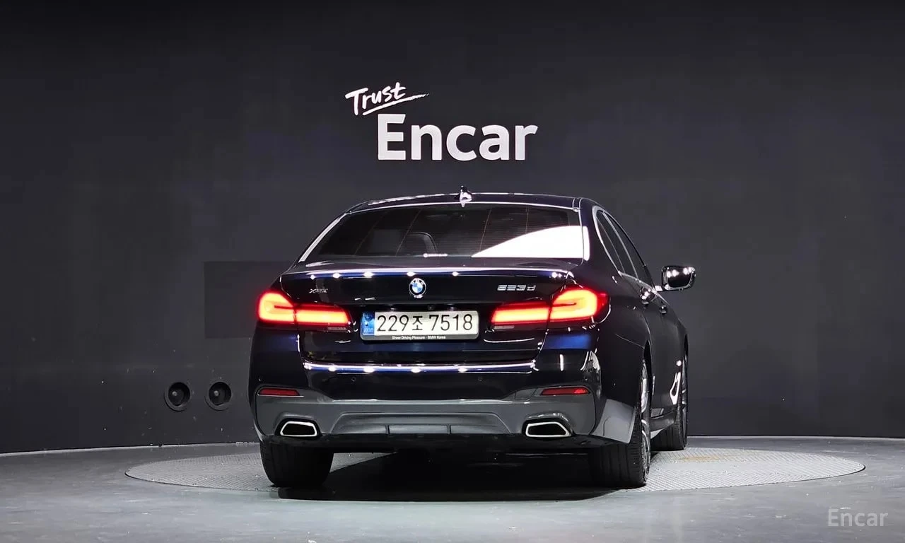 BMW 520 XDRIVE20D * M SPORT* ФИКСИРАНА ЦЕНА ДО БЪЛГАРИЯ*  , снимка 4 - Автомобили и джипове - 56083993